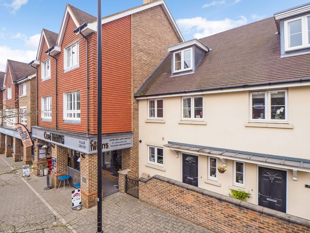 3 bed terraced house for sale in London Road, Hindhead, Surrey GU26