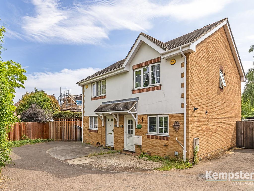 2 bed semidetached house for sale in Clifford Road, Chafford Hundred