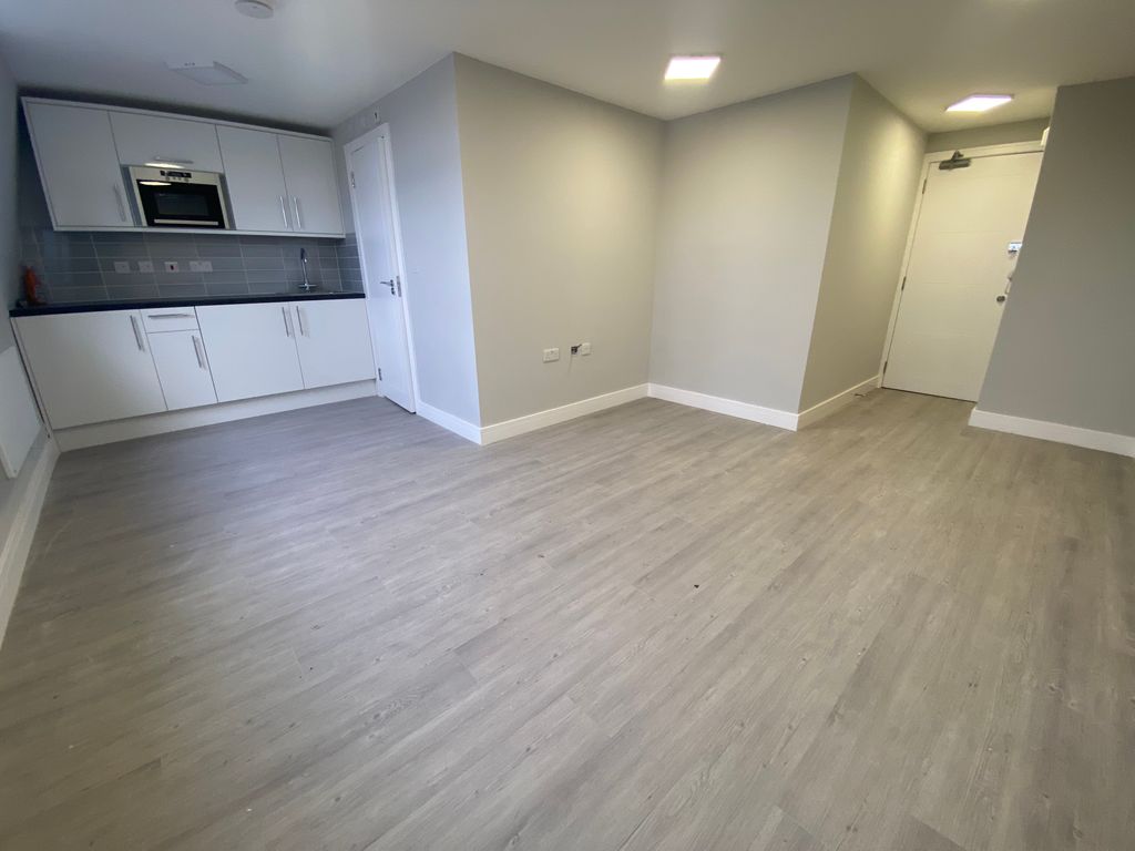 Studio to rent in Tulse Hill, London SW2, £1,095 pcm Zoopla