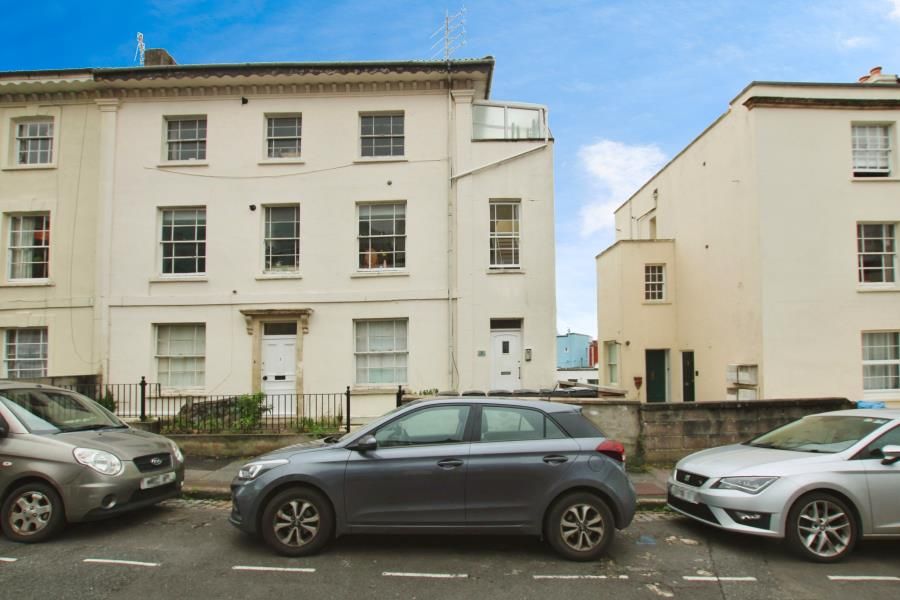1 bed flat to rent in Sydenham Road, Cotham, Bristol BS6, £1,200 pcm Zoopla