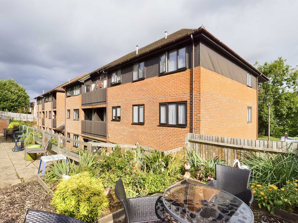 Gadeview, Hemel Hempstead, No Upper Chain HP1  