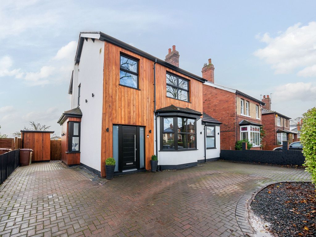 3 bed detached house for sale in Horbury Road, Wakefield, West