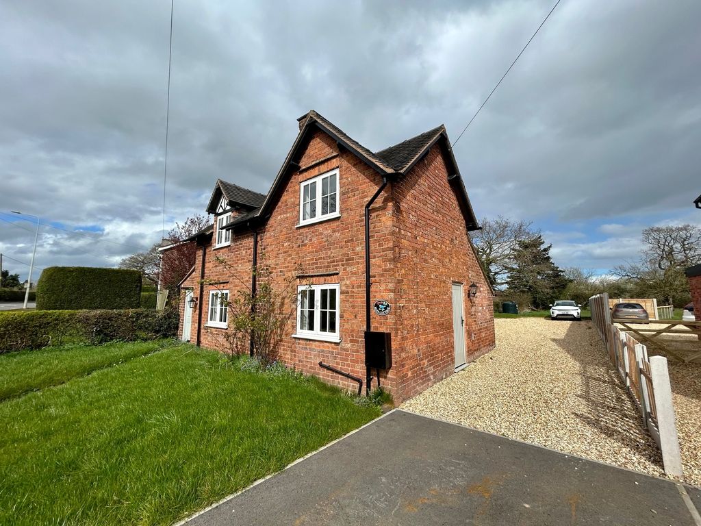 3 bed cottage to rent in Alpraham, Tarporley CW6, £1,600 pcm Zoopla