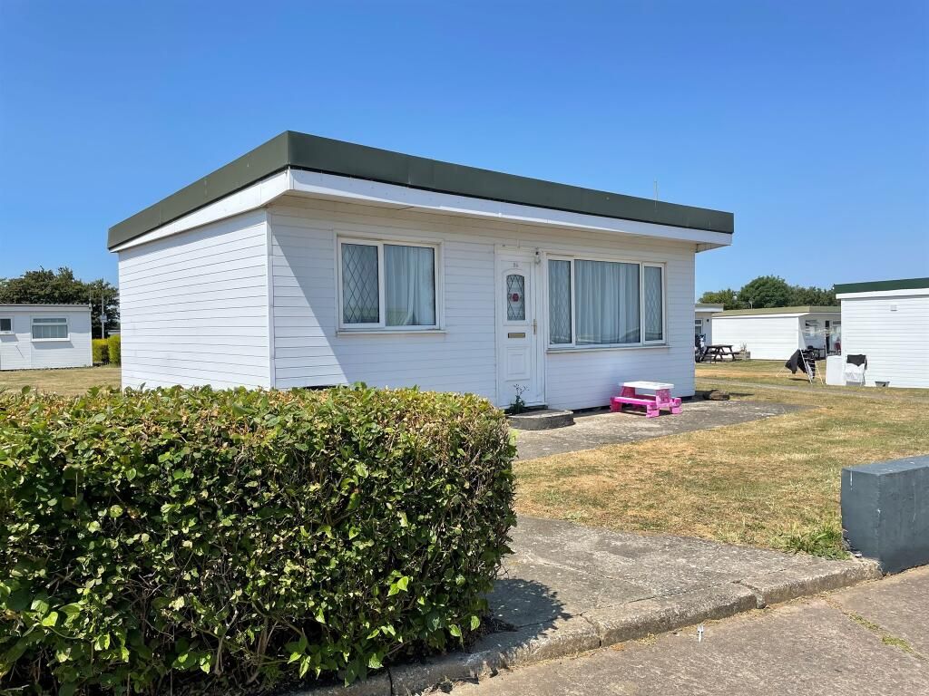 2 bed property to rent in Fort Road, Lavernock, Penarth CF64, £800 pcm