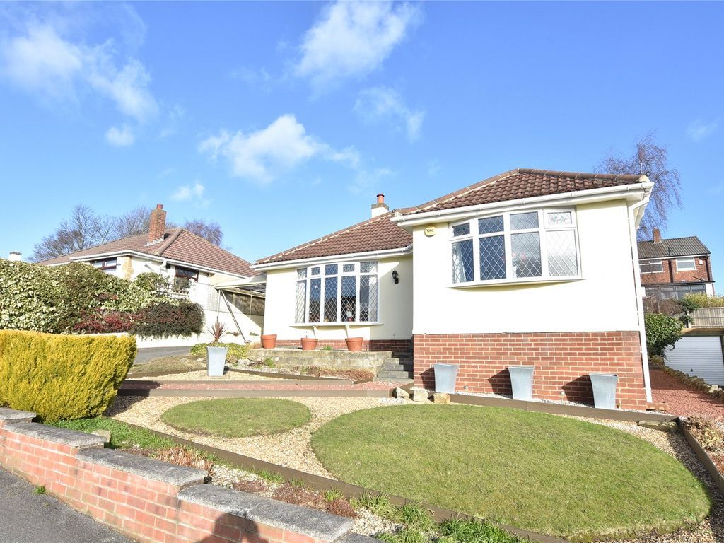 3 bed bungalow for sale in Moseley Wood Gardens, Cookridge, Leeds LS16