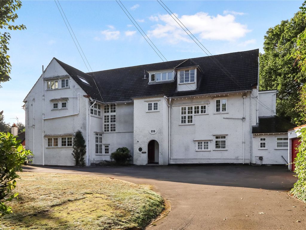 2 bed flat for sale in Woking, Surrey GU22, £350,000 Zoopla