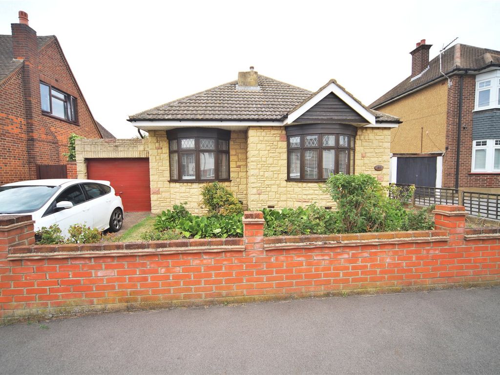 2 bed bungalow for sale in Fetherston Road, StanfordLeHope, Essex