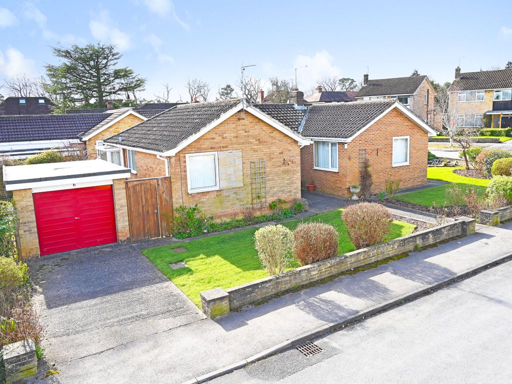 3 bed detached bungalow for sale in Wayside Walk, Harrogate HG2, £