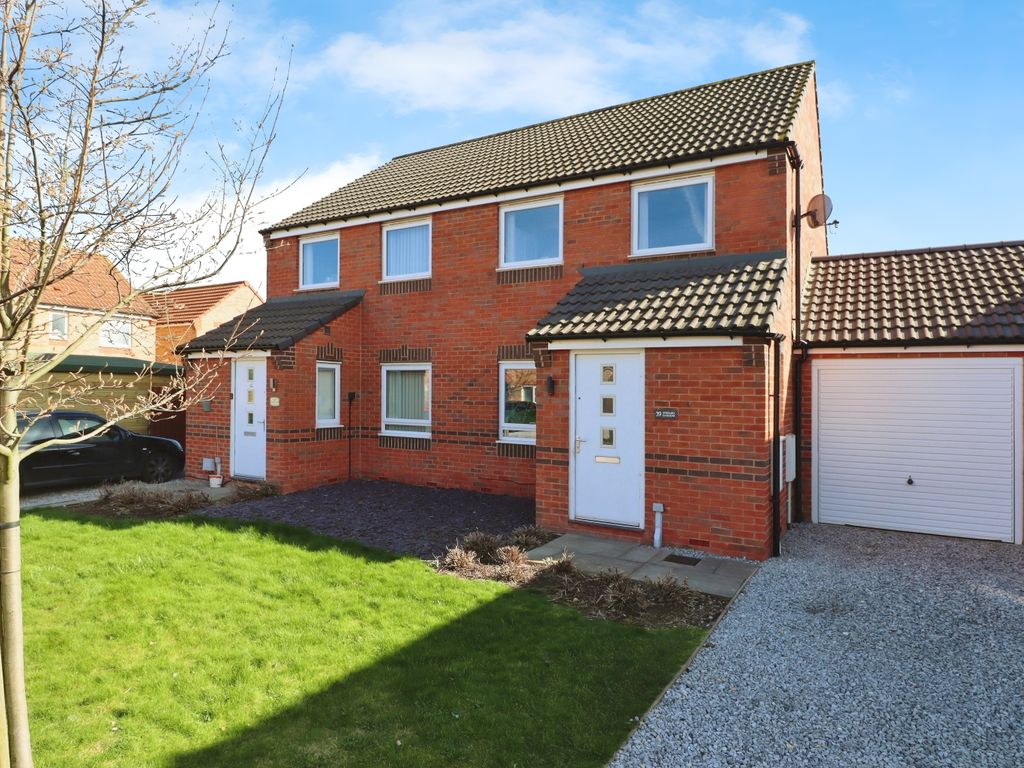 3 bed semidetached house for sale in Fossard Gardens, Swinton
