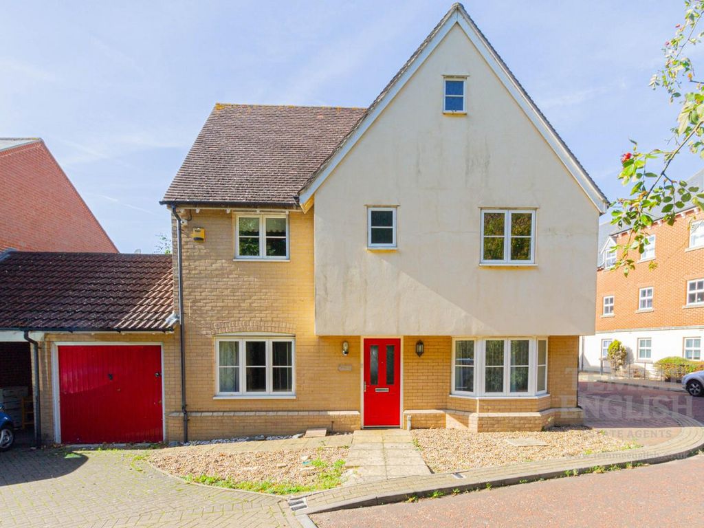 4 bed detached house for sale in Rose Allen Avenue, Colchester CO2, £