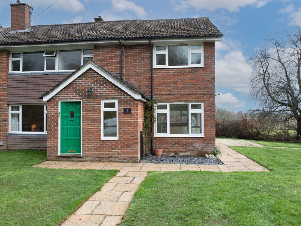 5 bed semidetached house to rent in Weir Wood, Forest Row RH18, £2,700