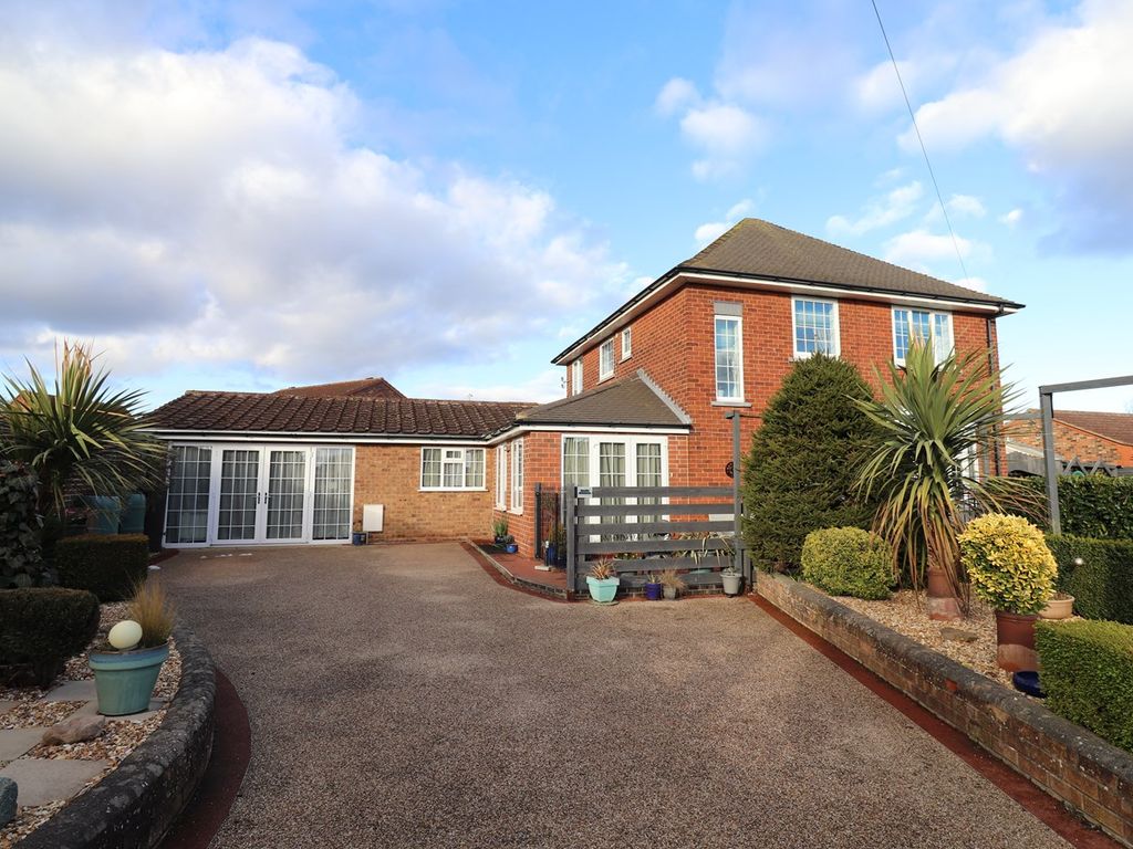 3 bed detached house for sale in Stone Lane, Burringham, Scunthorpe