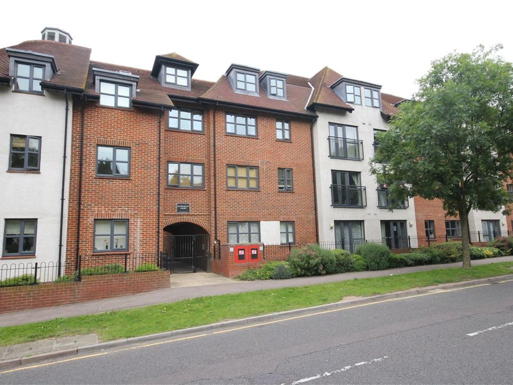 2 bed flat for sale in Dunkerley Court, Birds Hill, Letchworth Garden