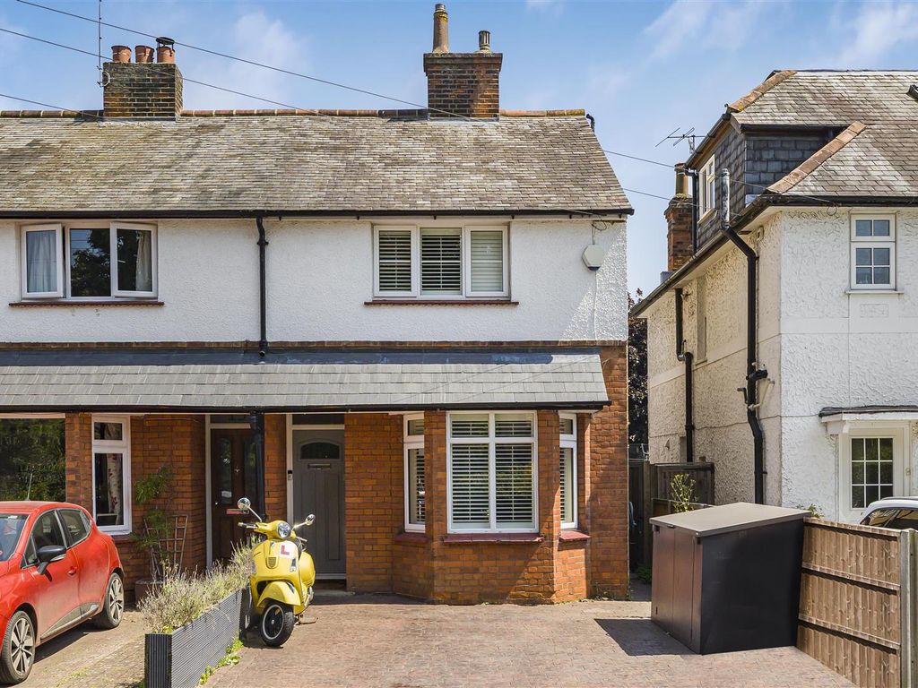 3 bed semidetached house for sale in Road, Hertford SG14, £