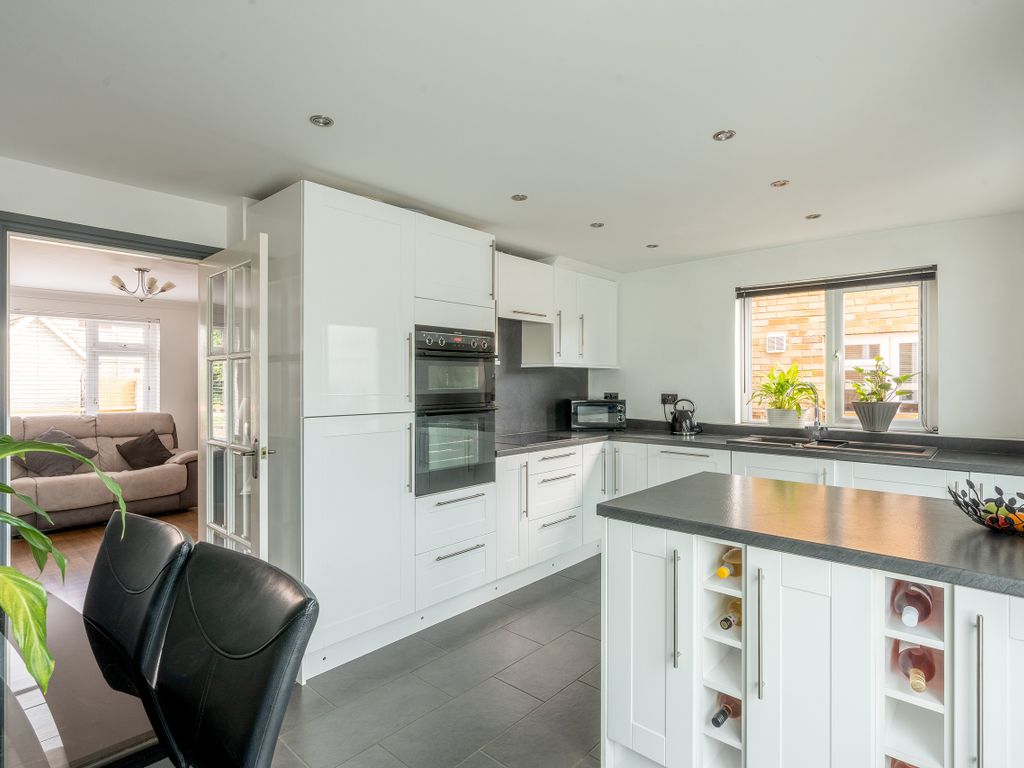 3 bed semidetached house for sale in Farley Close, Little Stoke