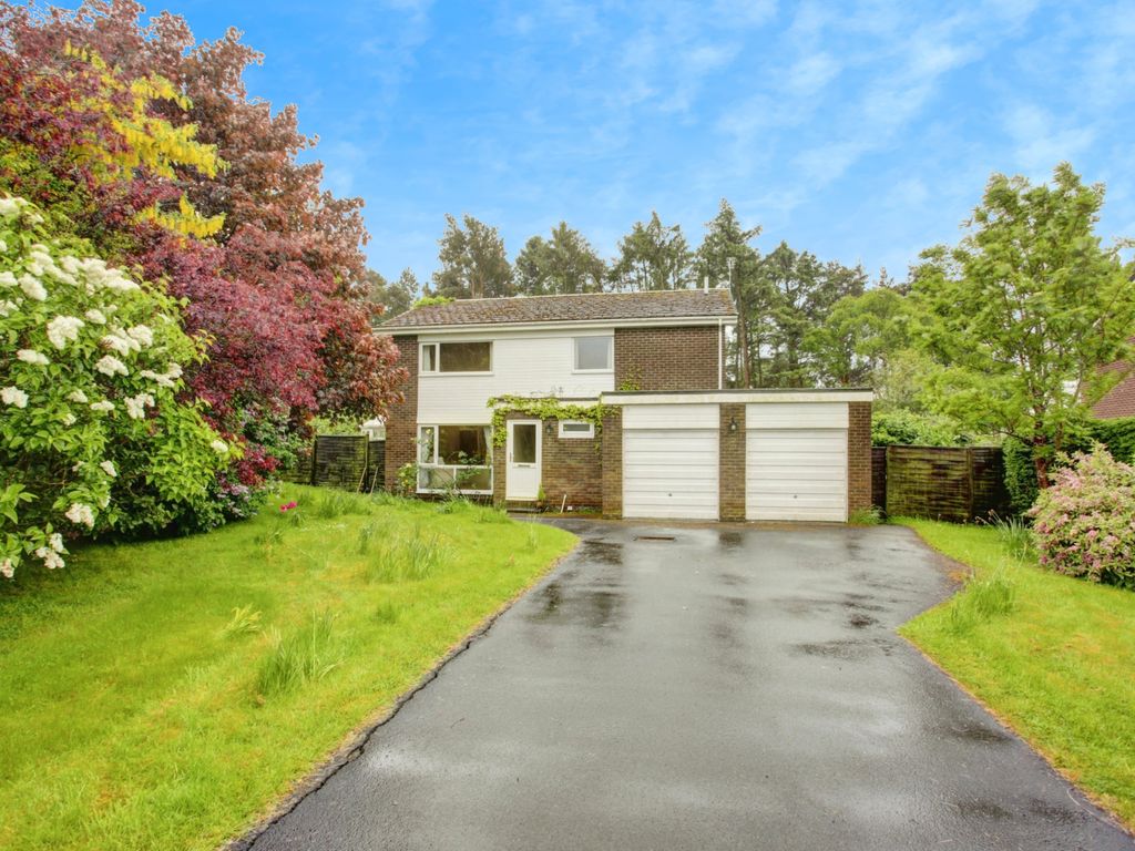 3 bed detached house for sale in Meadowvale, Ponteland, Newcastle Upon