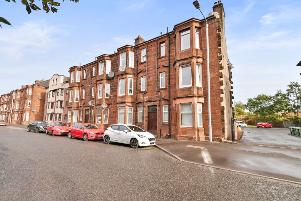 1 bed penthouse for sale in Castlegreen Street, Dumbarton, West