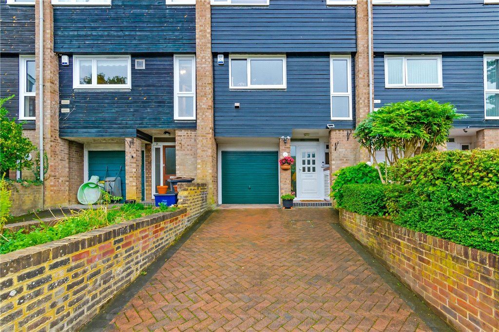 4 bed town house for sale in Hartscroft, Linton Glade, Croydon CR0 Zoopla