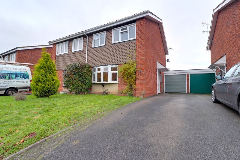 3 bed semidetached house for sale in Blythe Road, Moss Pit, Stafford