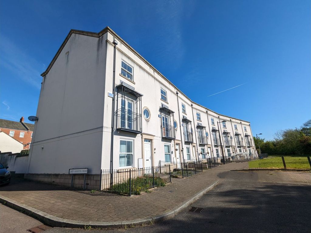 4 bed terraced house for sale in Archdale Close, Leicester LE4, £