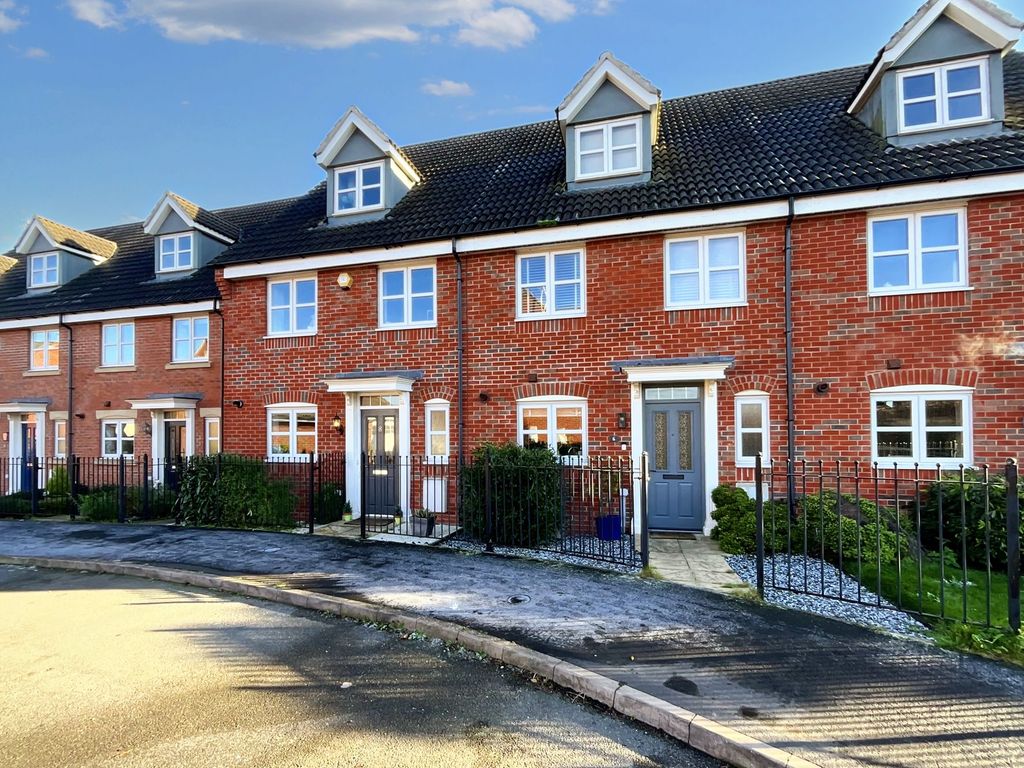 4 bed property for sale in Old Church Road, Enderby LE19, £325,000 Zoopla