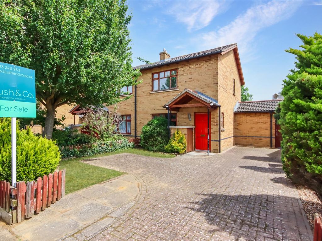 2 bed semidetached house for sale in Howgate Road, Cambridge CB4, £