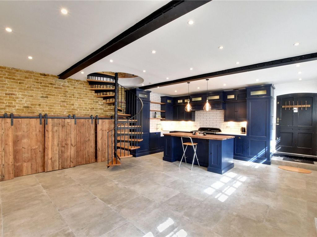 4 bed end terrace house for sale in Blackheath Village, Blackheath