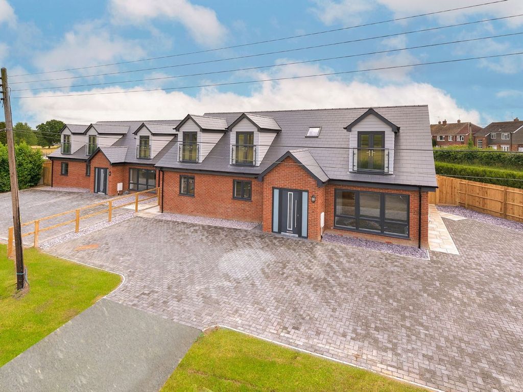 4 bed detached house to rent in High House Lane, Hadlow TN11 Zoopla