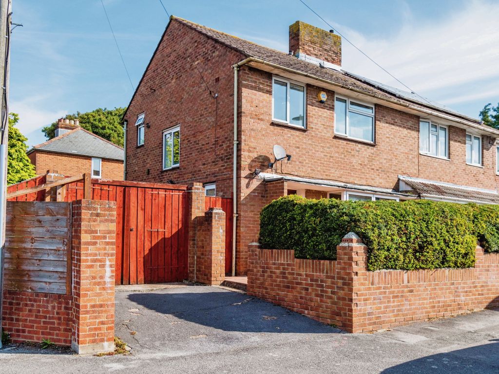 3 bed semidetached house for sale in Freshfield Road, Freemantle