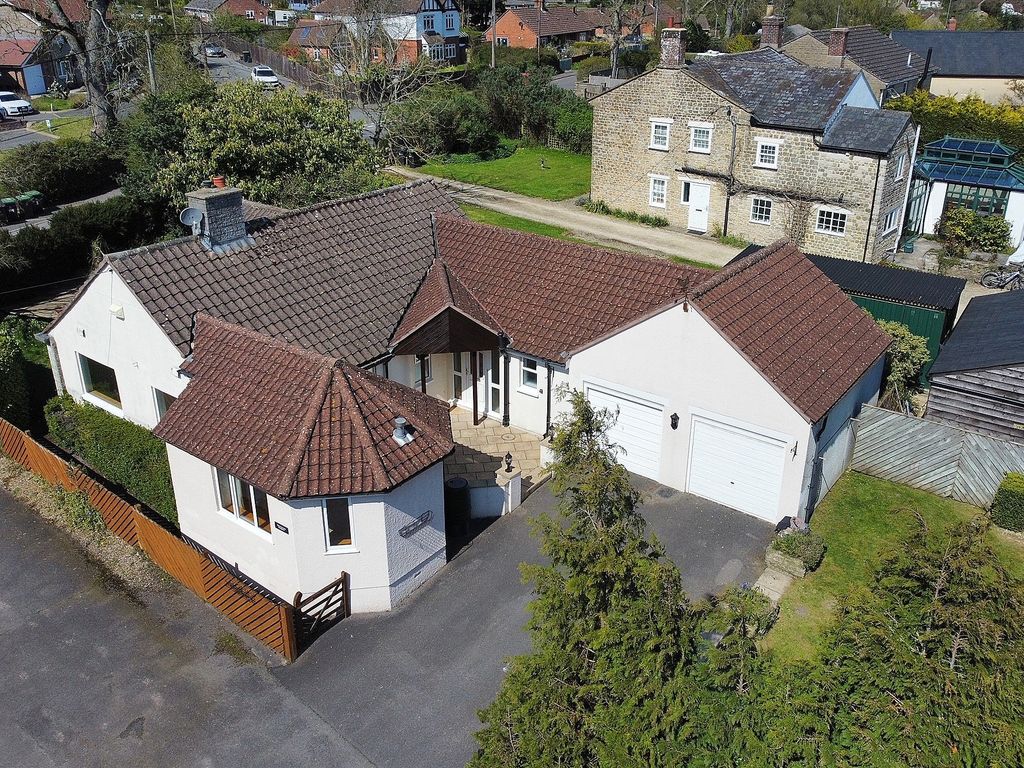 4 bed bungalow to rent in West Bourton Road, Gillingham SP8 Zoopla