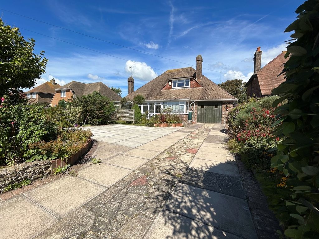 4 bed detached bungalow for sale in Cooden Drive, Bexhill On Sea TN39
