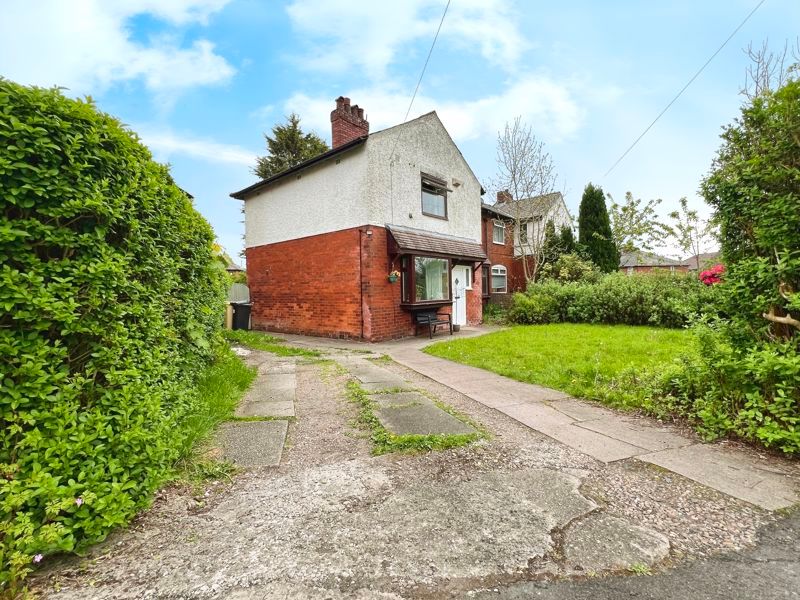 3 bed semidetached house for sale in Martin Grove, Kearsley, Bolton