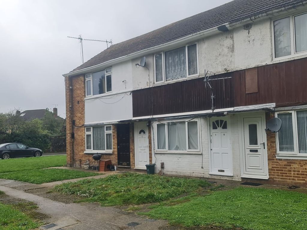 1 bed flat for sale in 15 Yeading Court, Masefield Lane, Hayes