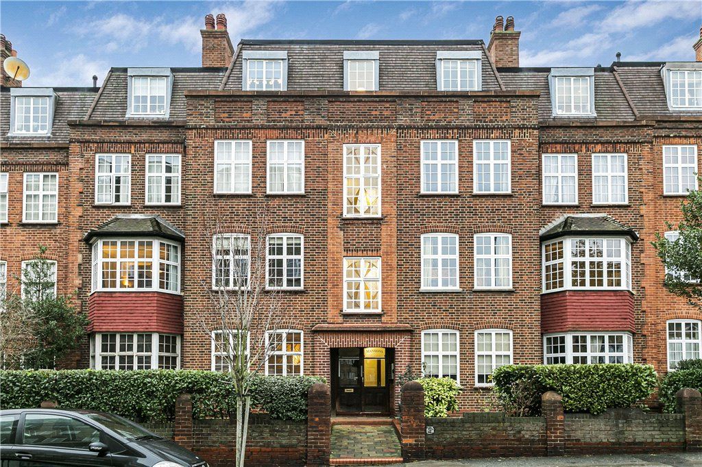 Leigham Avenue, London SW16  