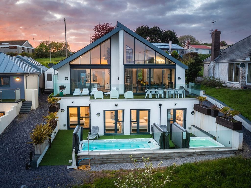4 bed detached house for sale in Freshwater East, Pembroke SA71 Zoopla