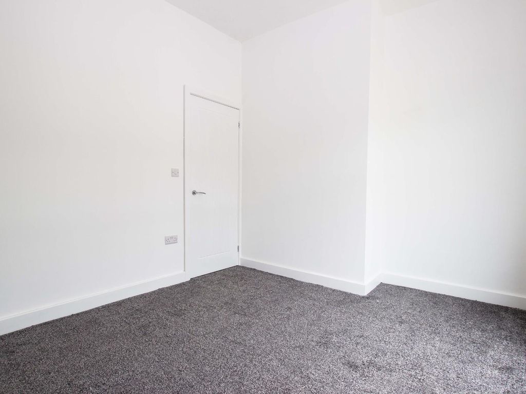 2 bed property to rent in Exchange Street, Darwen BB3, £650 pcm Zoopla