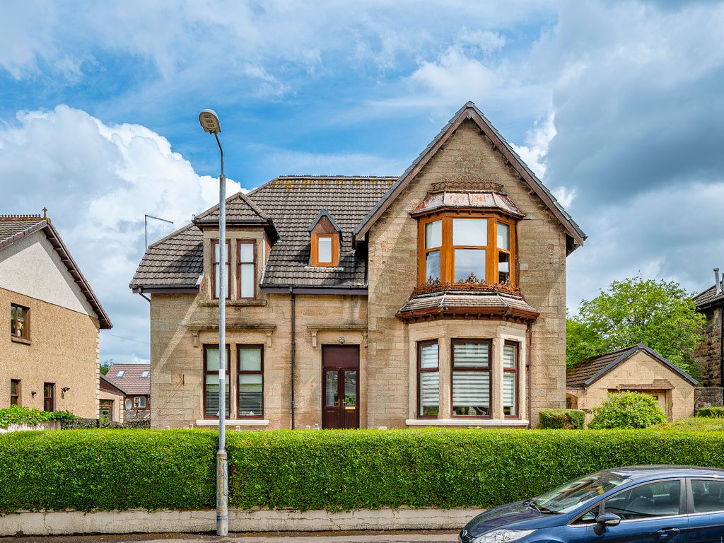 3 bed town house for sale in Colston Drive, Glasgow G64