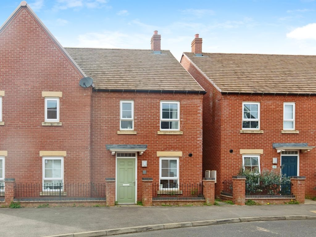 3 bed semidetached house for sale in Longford Park Road, Bodicote