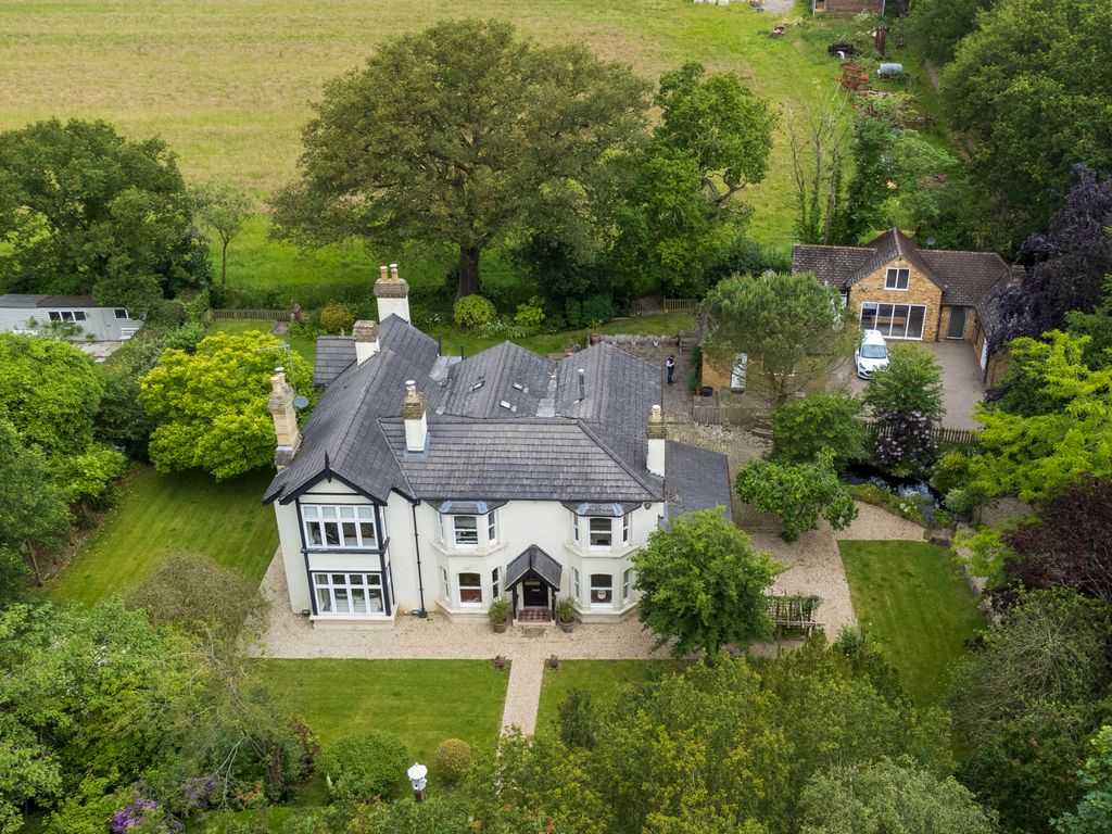 6 bed detached house for sale in Laindon Common Road, Billericay, Essex