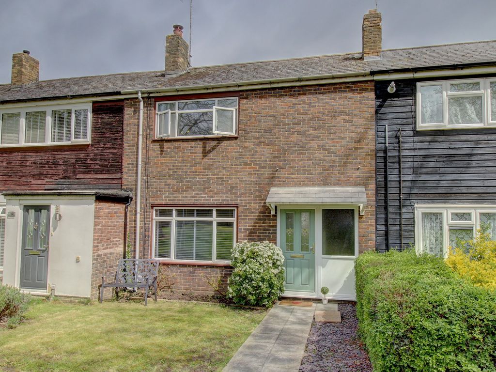 2 bed terraced house for sale in Mistley Path, Basildon SS16 Zoopla