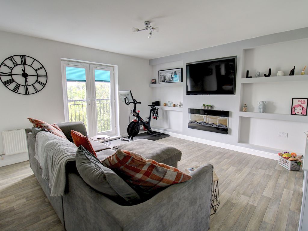 2 bed flat for sale in Lupin Drive, Huntington, Cannock WS12 Zoopla