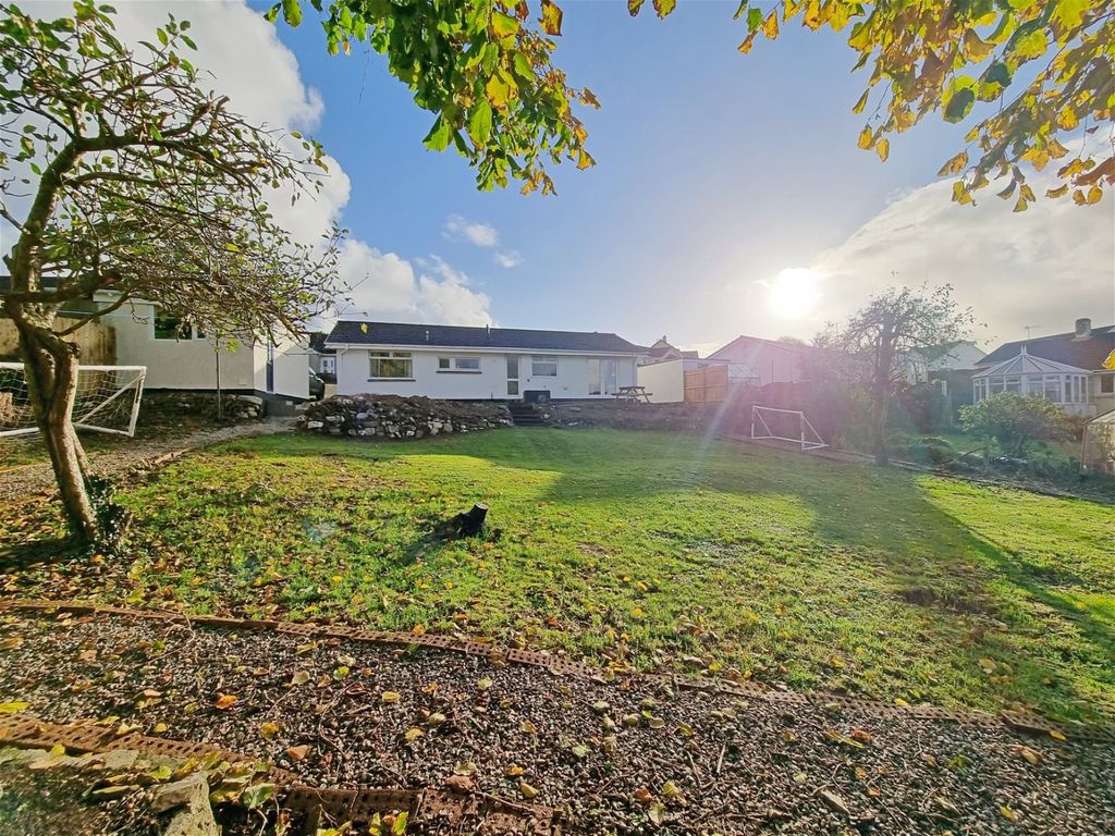 3 bed bungalow for sale in Boxwell Park, Bodmin PL31 Zoopla