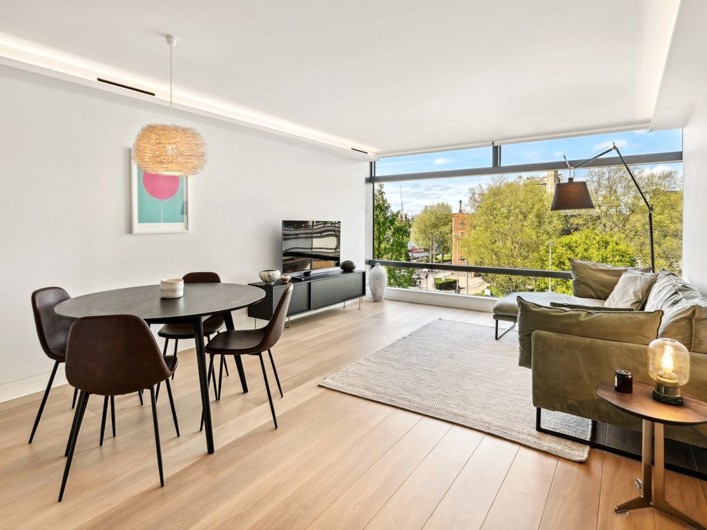 3 bed flat to rent in Albert Embankment, Lambeth SE1, £5,500 pcm Zoopla