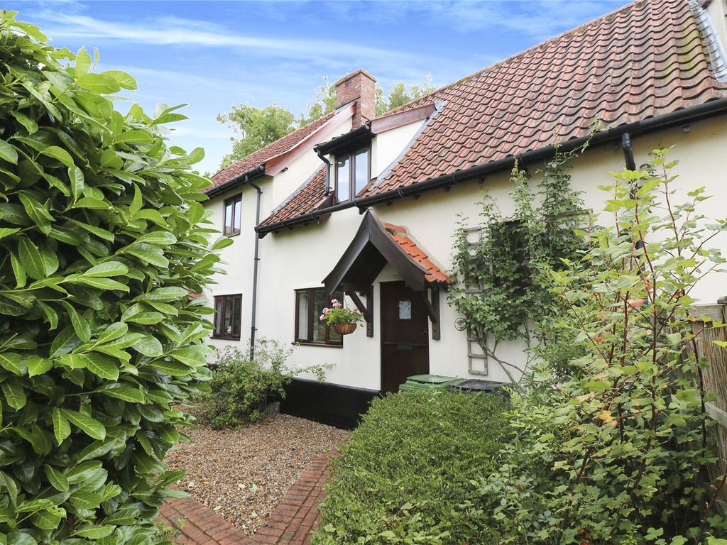 2 bed terraced house for sale in Wymondham Road, Wreningham, Norwich