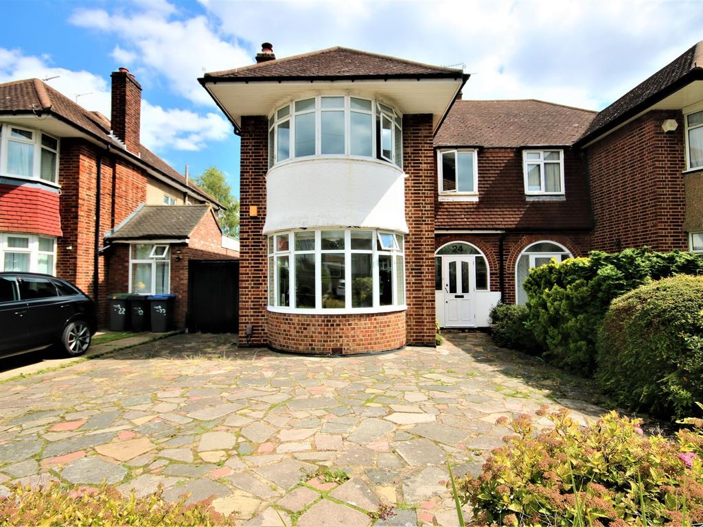 3 bed property for sale in Sheringham Avenue, Oakwood N14, £830,000