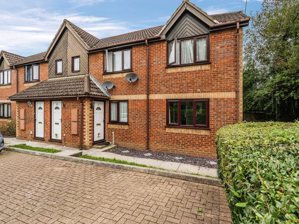 2 bed flat for sale in Hambert Way, Ashurst Bridge, Southampton