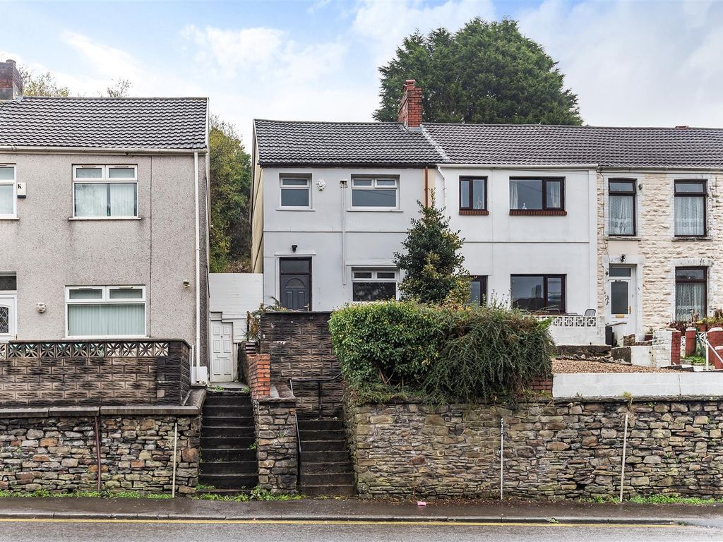 3 bed end terrace house for sale in Llangyfelach Road, Brynhyfryd
