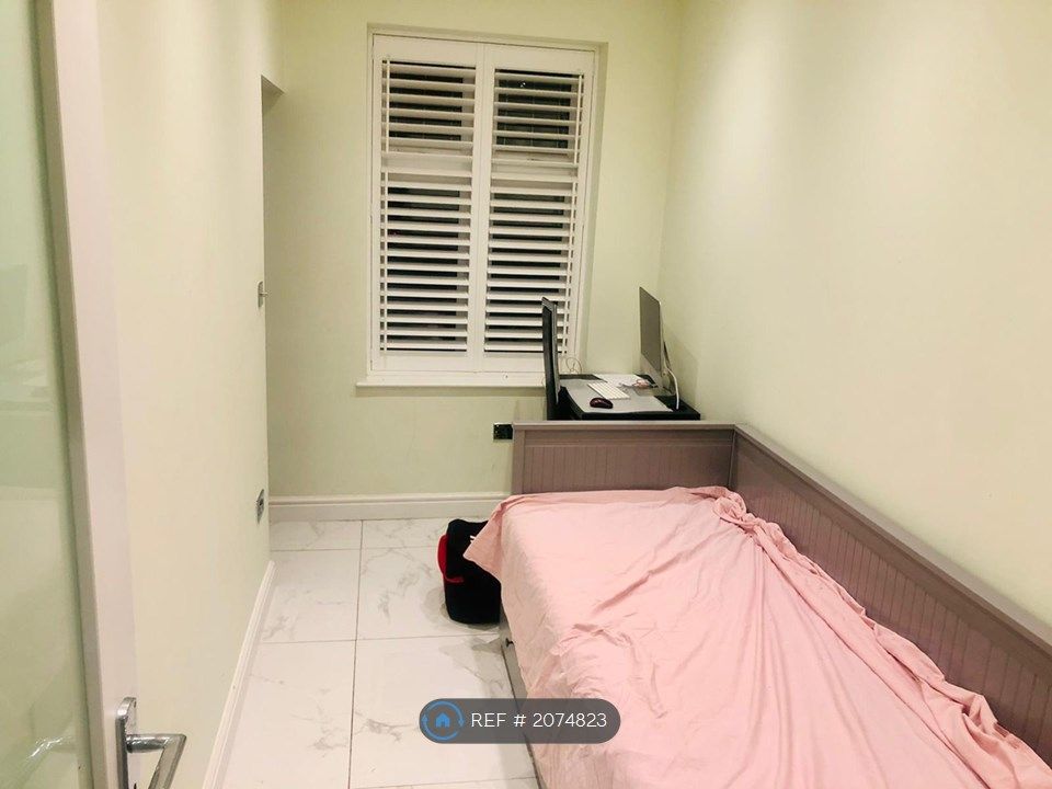 Studio to rent in Bexleyheath, Bexleyheath DA6, £1,150 pcm Zoopla