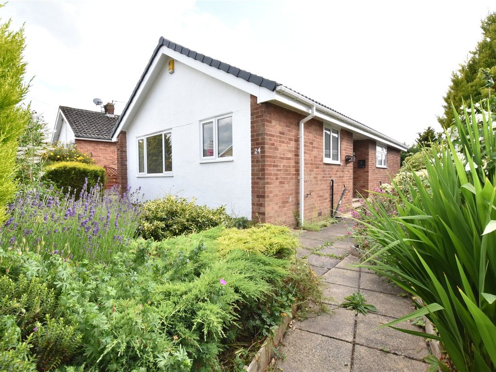3 bed detached bungalow for sale in Templegate Avenue, Leeds, West