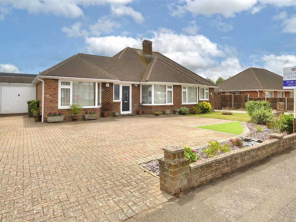 4 bed semidetached house for sale in Poplar Grove, Maidstone ME16, £